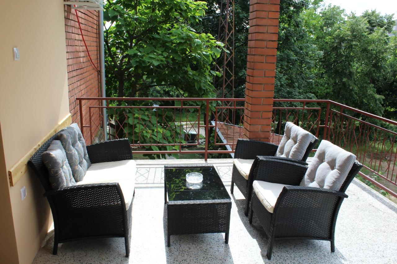 M Apartment Vrsac Esterno foto