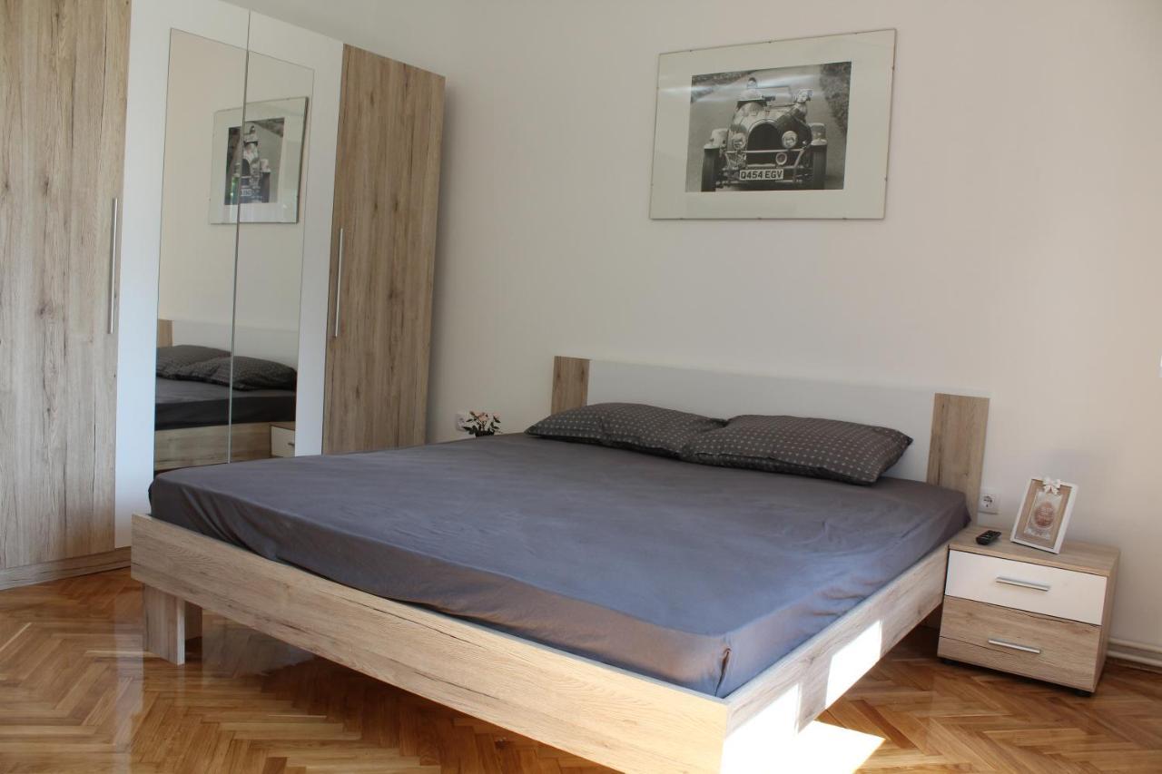M Apartment Vrsac Esterno foto