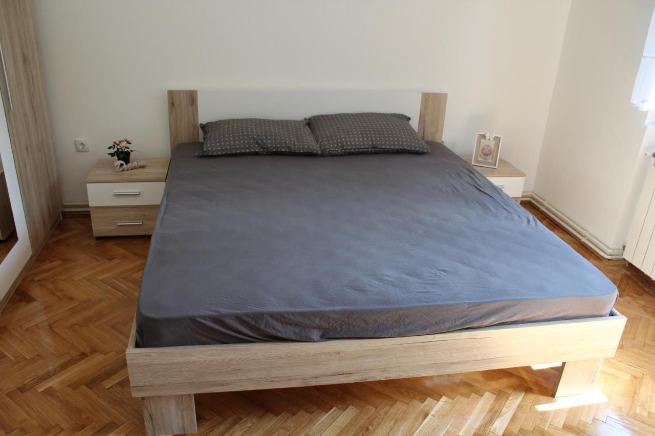 M Apartment Vrsac Esterno foto